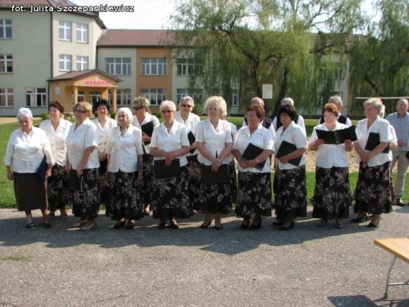  Festyn rodzinny i przegląd folklorystyczny w Krośniewicach