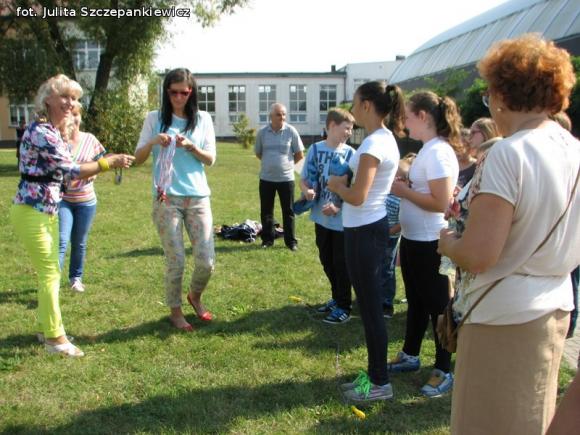  Festyn rodzinny i przegląd folklorystyczny w Krośniewicach