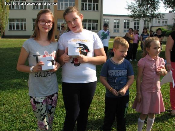  Festyn rodzinny i przegląd folklorystyczny w Krośniewicach