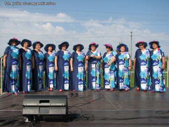  Festyn rodzinny i przegląd folklorystyczny w Krośniewicach