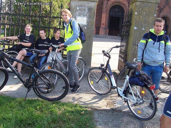 Uczniowie udali się śladami Bohaterów Września 1939