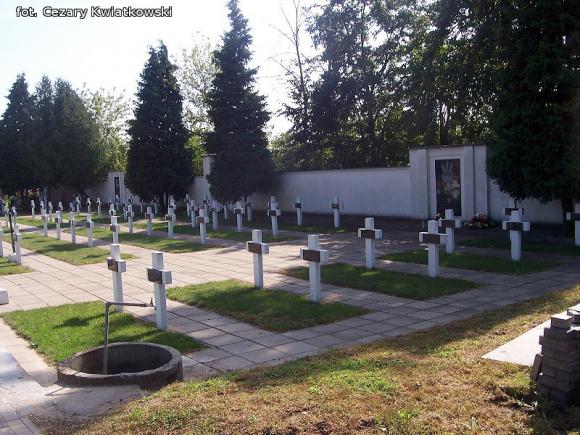 Uczniowie udali się śladami Bohaterów Września 1939