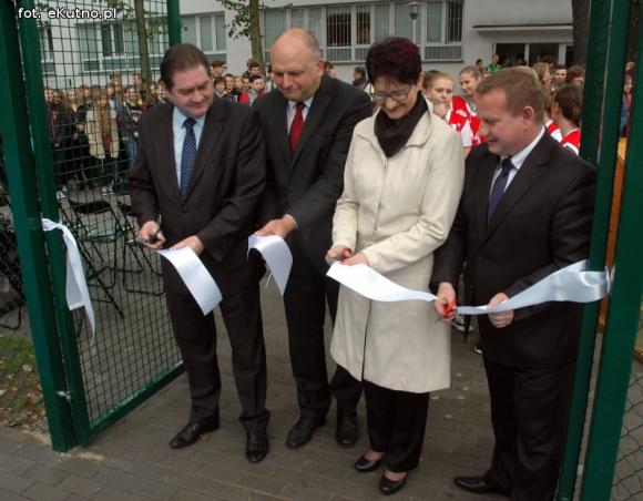 Otwarcie boiska przy I Liceum Ogólnokształcącym w Kutnie