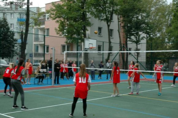 Otwarcie boiska przy I Liceum Ogólnokształcącym w Kutnie