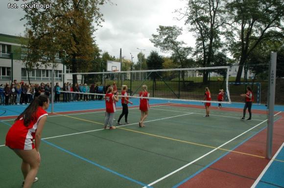 Otwarcie boiska przy I Liceum Ogólnokształcącym w Kutnie