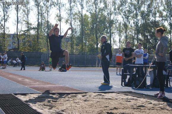 Podwójne zwycięstwo Staszica w Lidze LA