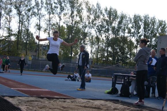 Podwójne zwycięstwo Staszica w Lidze LA