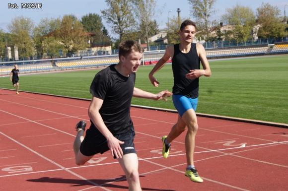 Podwójne zwycięstwo Staszica w Lidze LA