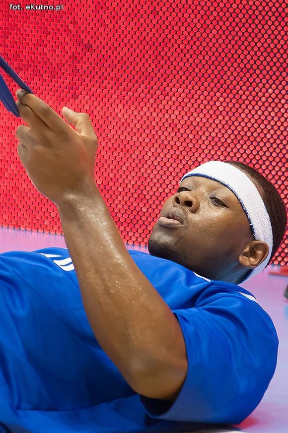 Pierwsze zwycięstwo kutnowskich koszykarzy w Tauron Basket Lidze