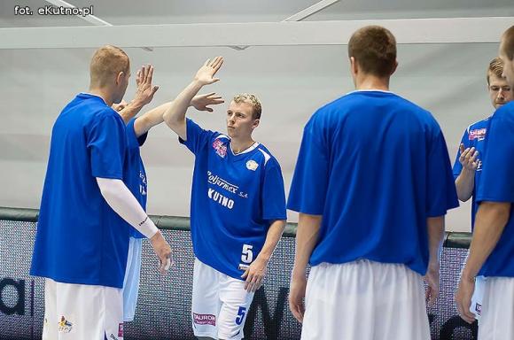 Pierwsze zwycięstwo kutnowskich koszykarzy w Tauron Basket Lidze