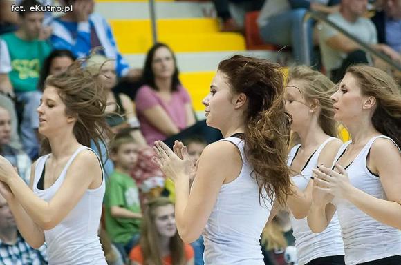 Pierwsze zwycięstwo kutnowskich koszykarzy w Tauron Basket Lidze