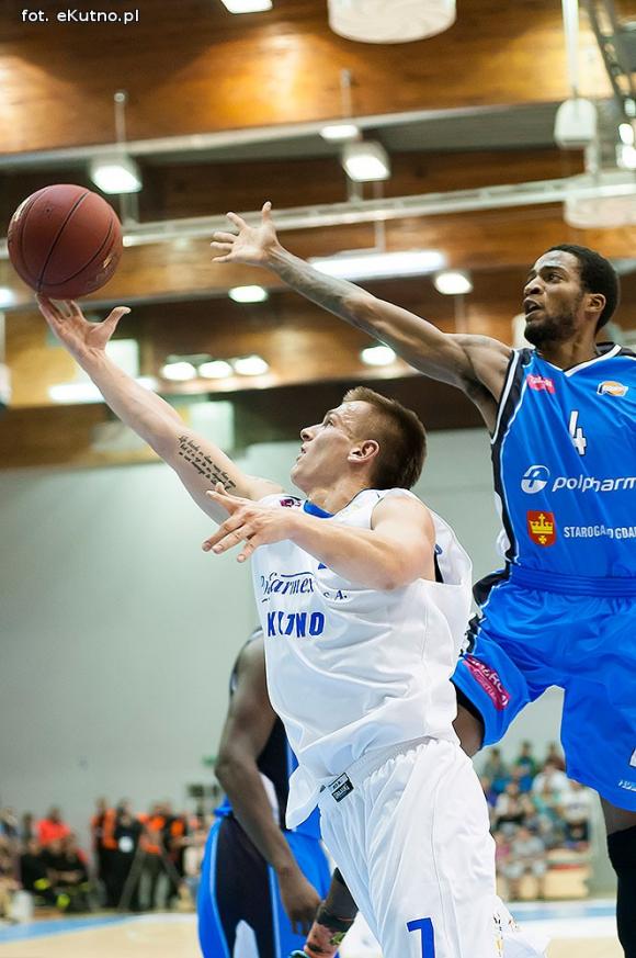 Pierwsze zwycięstwo kutnowskich koszykarzy w Tauron Basket Lidze