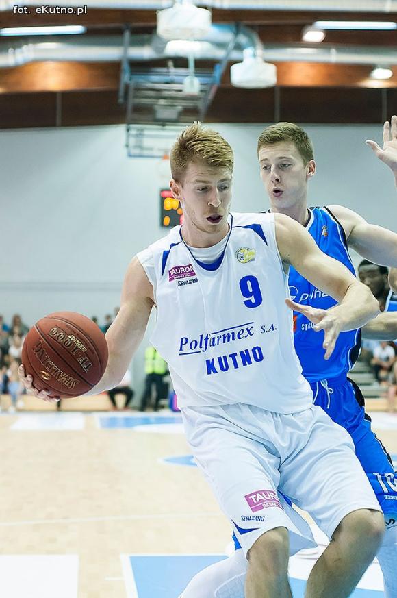Pierwsze zwycięstwo kutnowskich koszykarzy w Tauron Basket Lidze