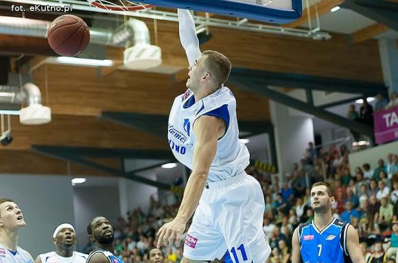 Pierwsze zwycięstwo kutnowskich koszykarzy w Tauron Basket Lidze