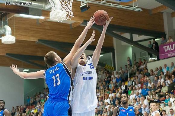 Pierwsze zwycięstwo kutnowskich koszykarzy w Tauron Basket Lidze