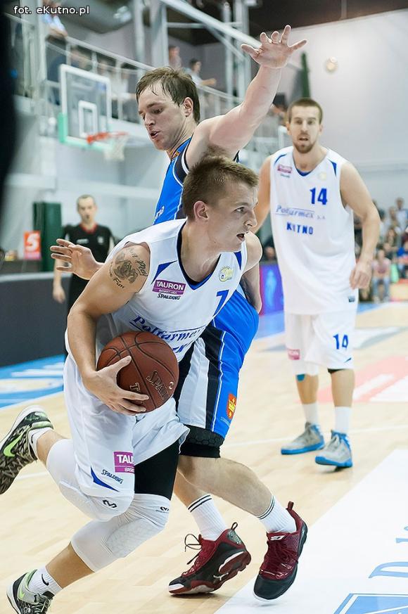 Pierwsze zwycięstwo kutnowskich koszykarzy w Tauron Basket Lidze