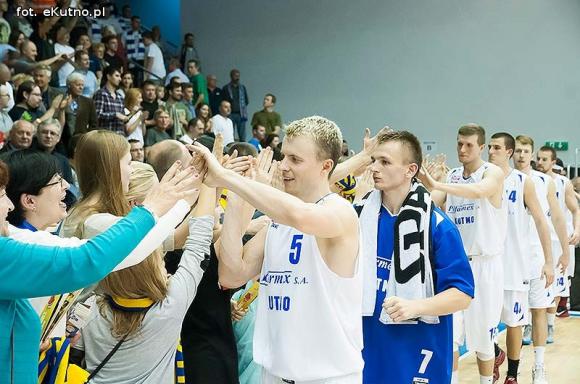 Pierwsze zwycięstwo kutnowskich koszykarzy w Tauron Basket Lidze