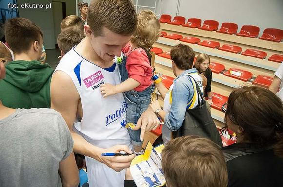 Pierwsze zwycięstwo kutnowskich koszykarzy w Tauron Basket Lidze