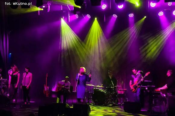 Tyle twoich słów w głowie ciągle mam... Koncert Ani Dąbrowskiej w Kutnie