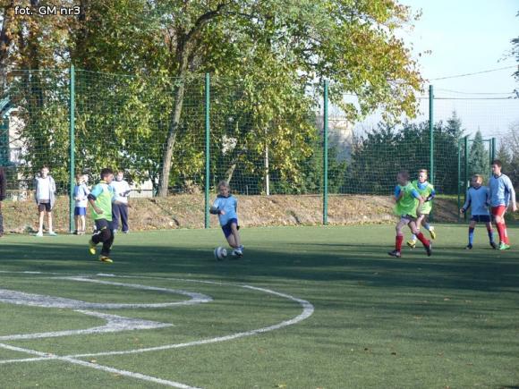 Piłkarskie zmagania w Gimnazjum nr 3