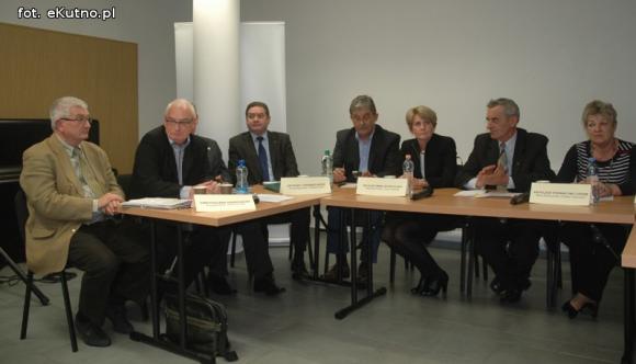 Przyszłość kutnowskiego szpitala w pomysłach komitetów. Rozmowa w KDK Cz. 1