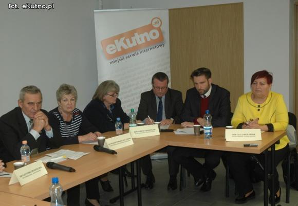 Przyszłość kutnowskiego szpitala w pomysłach komitetów. Rozmowa w KDK Cz. 1