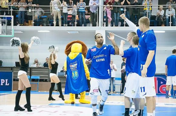 Polfarmex Kutno przegrywa 5 punktami