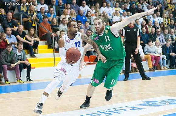 Polfarmex Kutno przegrywa 5 punktami