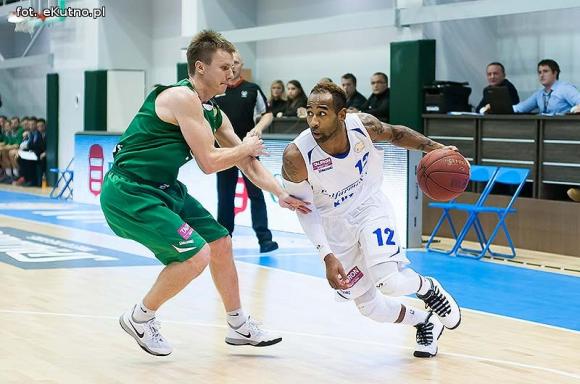 Polfarmex Kutno przegrywa 5 punktami