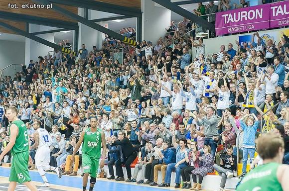 Polfarmex Kutno przegrywa 5 punktami