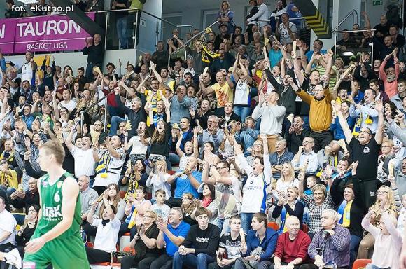 Polfarmex Kutno przegrywa 5 punktami