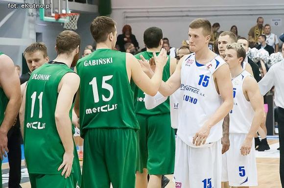 Polfarmex Kutno przegrywa 5 punktami