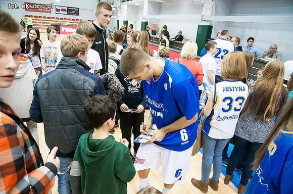 Polfarmex Kutno przegrywa 5 punktami