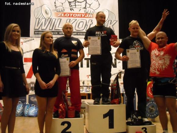 Siłacze z Kutna ze złotem i srebrem