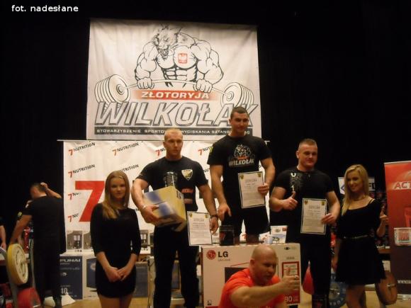 Siłacze z Kutna ze złotem i srebrem