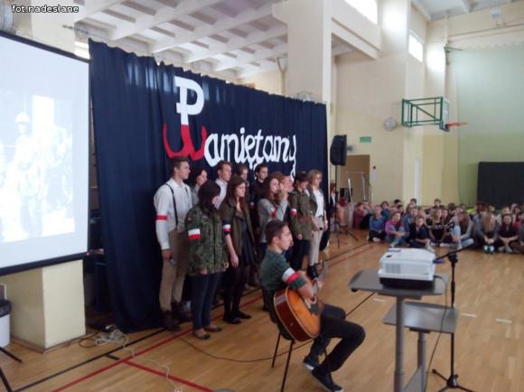 Patriotycznie w Gimnazjum nr 2 w Kutnie