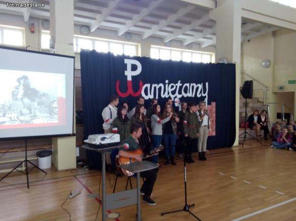 Patriotycznie w Gimnazjum nr 2 w Kutnie