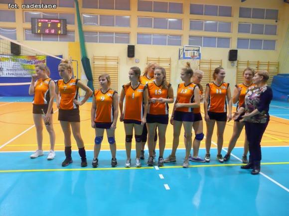 VII Turniej Siatkówki Dziewcząt z okazji Święta Niepodległości - Kutno 11 listopada