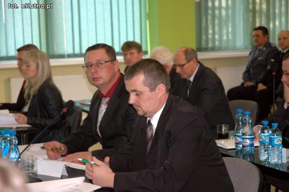 Zarząd Powiatu wybrany i prezent od ustępującej starosty