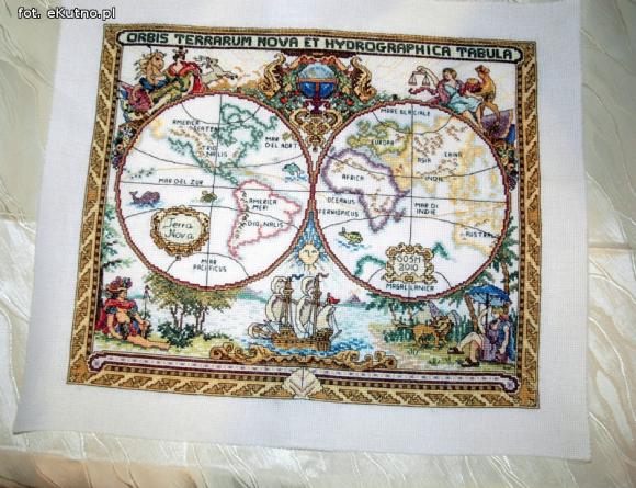 Łowickie bombki, anioły, mikołaje i Święta Rodzina. Kiermasz w kutnowskim muzeum