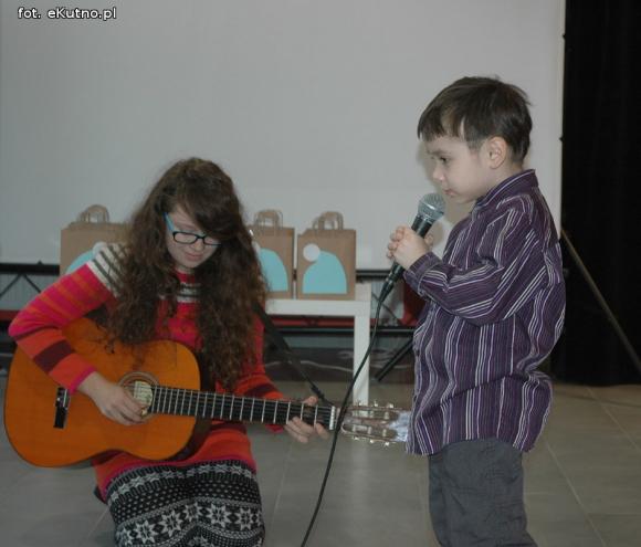 Szóstego grudnia nie można zmarnować. Niebieskie Mikołajki w domu kultury