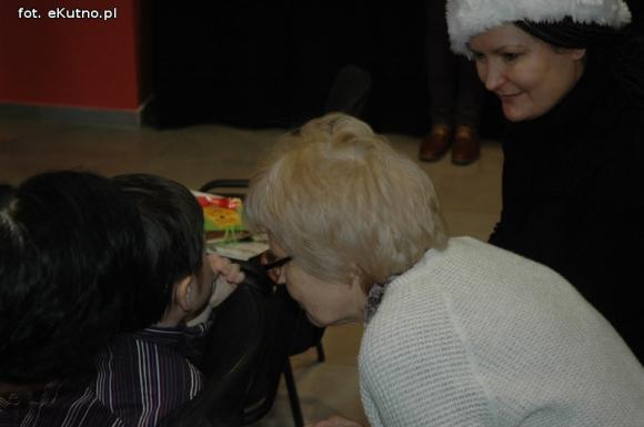 Szóstego grudnia nie można zmarnować. Niebieskie Mikołajki w domu kultury