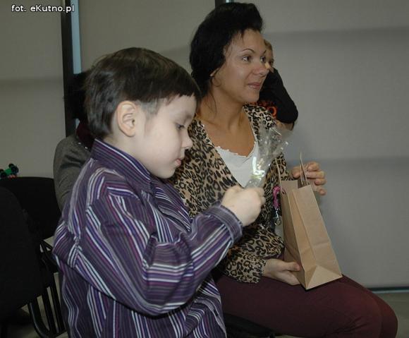 Szóstego grudnia nie można zmarnować. Niebieskie Mikołajki w domu kultury