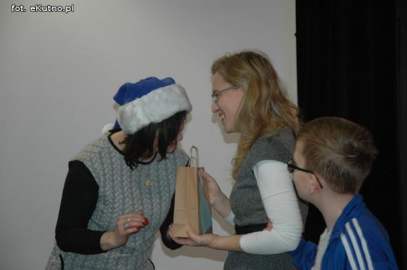 Szóstego grudnia nie można zmarnować. Niebieskie Mikołajki w domu kultury