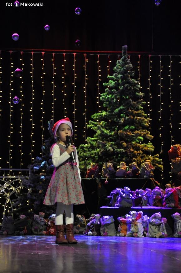 Zostali Świętymi Mikołajami. Koncert w domu kultury