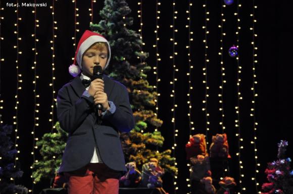 Zostali Świętymi Mikołajami. Koncert w domu kultury