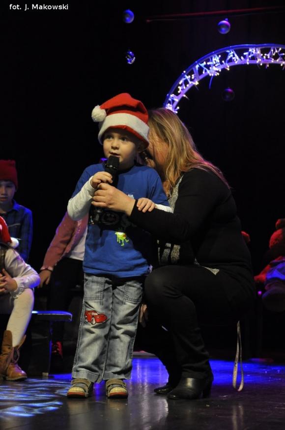 Zostali Świętymi Mikołajami. Koncert w domu kultury