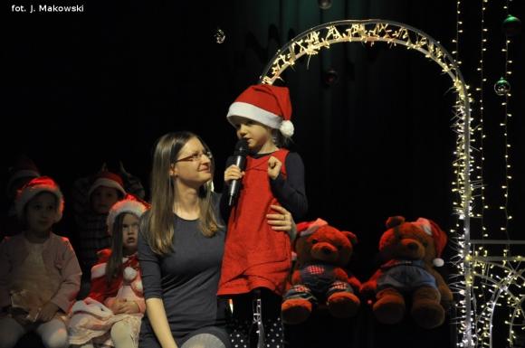 Zostali Świętymi Mikołajami. Koncert w domu kultury