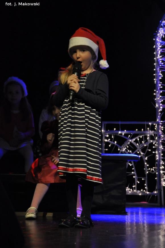 Zostali Świętymi Mikołajami. Koncert w domu kultury