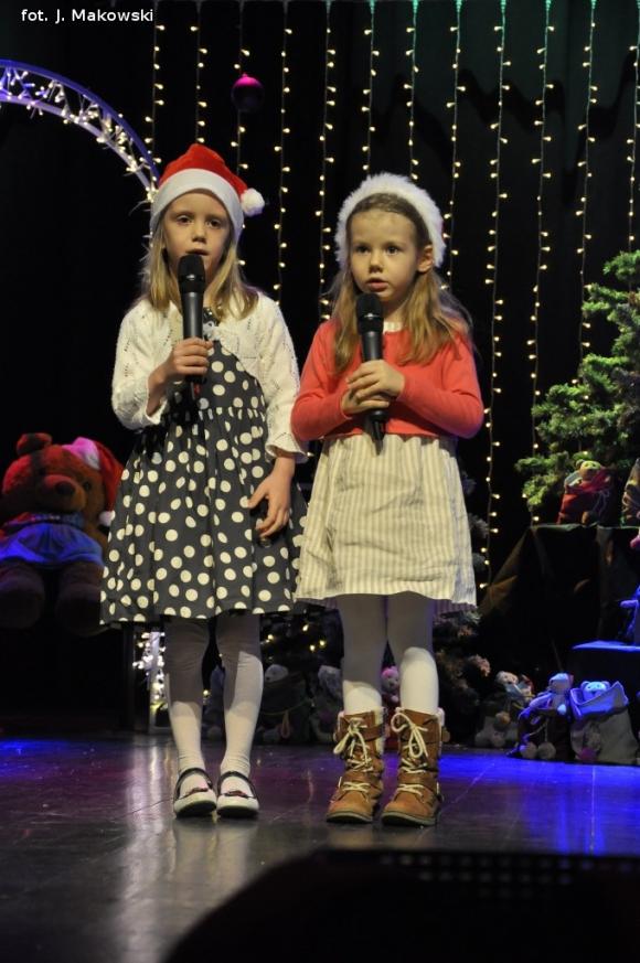 Zostali Świętymi Mikołajami. Koncert w domu kultury